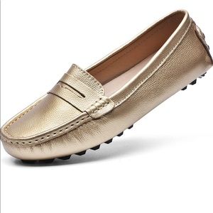 BRAND NEW NEVER WORN BEFORE BEAUSEEN Women's Penny Loafers Leather